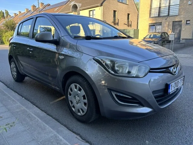 Hyundai I20 2013 — photo 2
