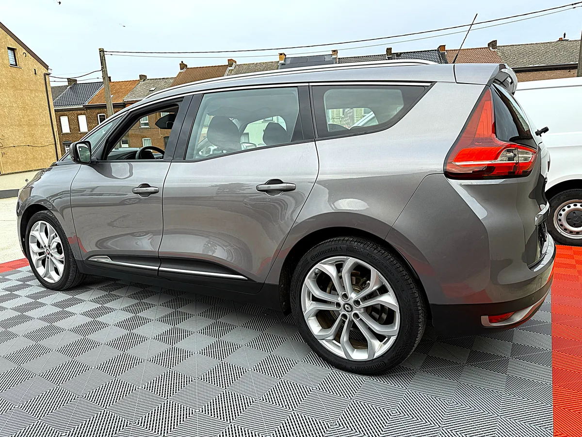 Renault Scénic 2018 — photo 4