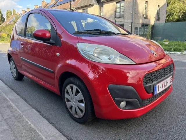 Peugeot 107 2012 — photo 2