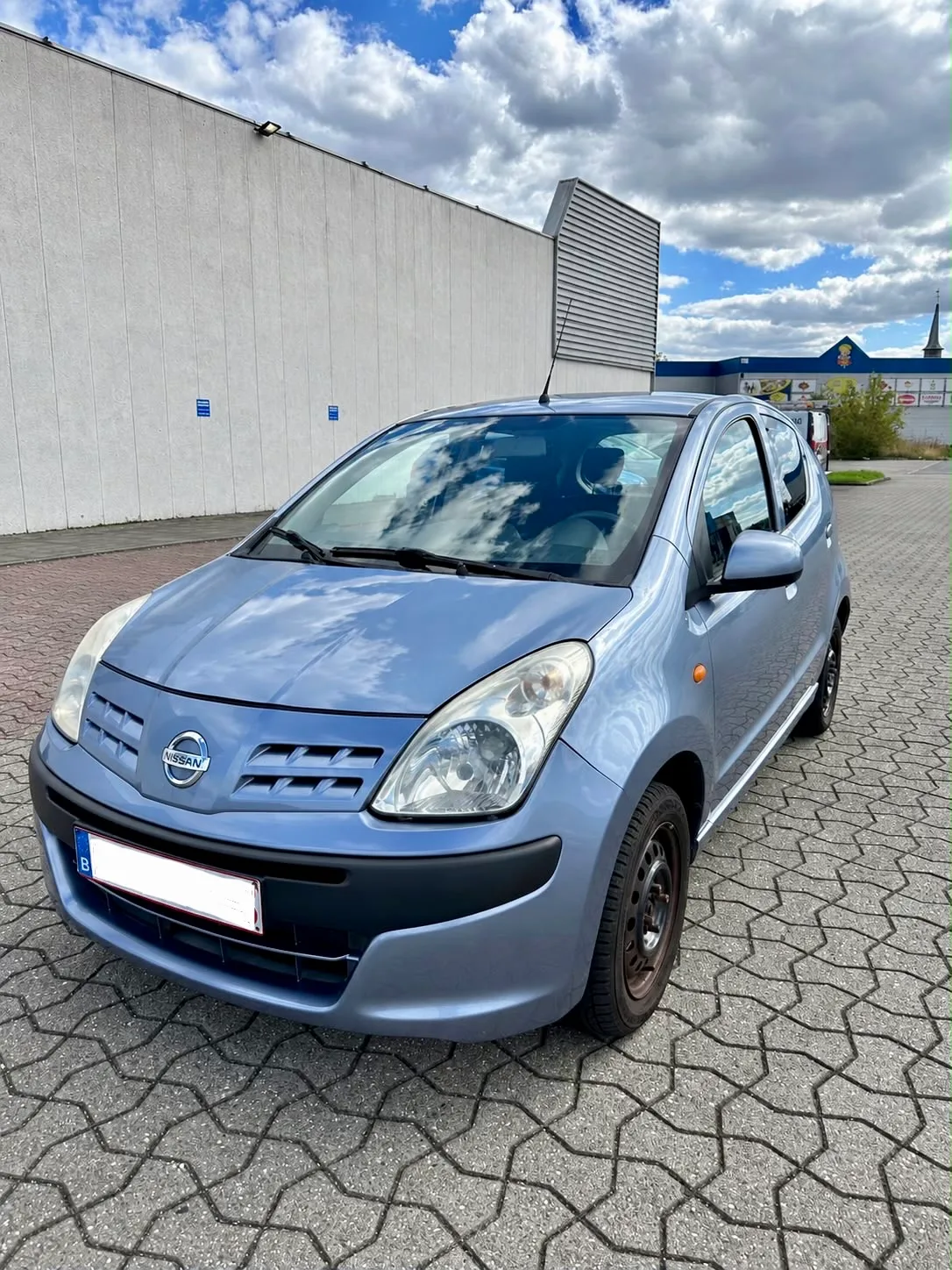 Nissan Pixo 2010 — photo 4
