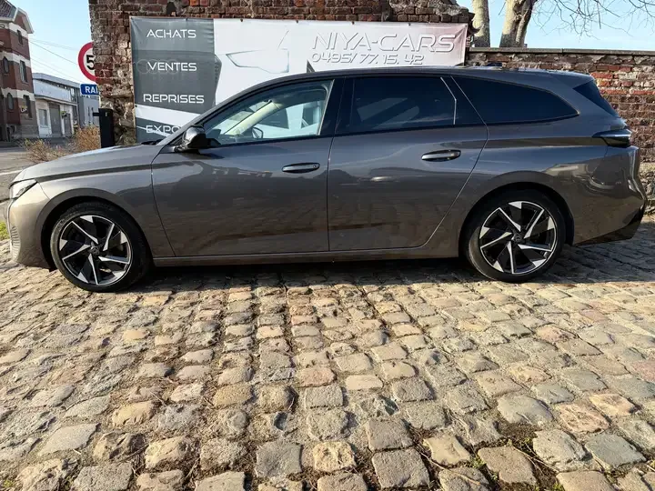 Peugeot 308 2022 — photo 2