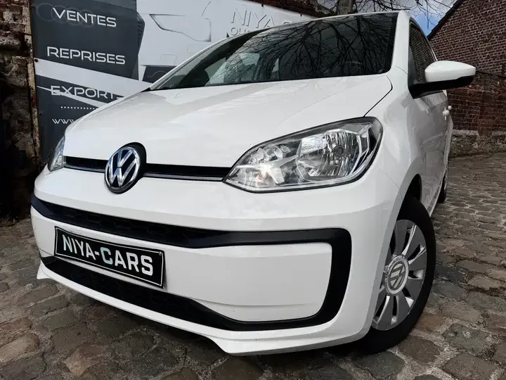 Volkswagen Up! 2016 — photo 1
