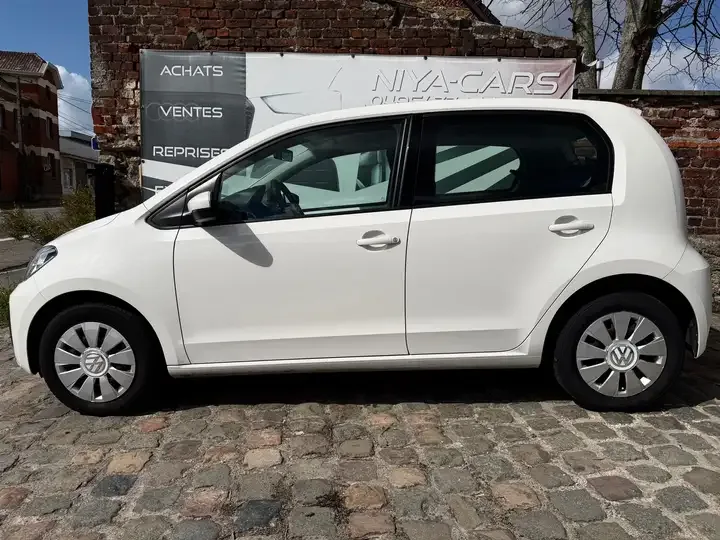 Volkswagen Up! 2016 — photo 2