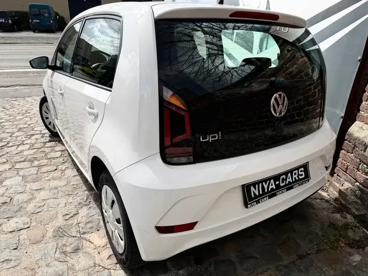 Volkswagen Up! 2016 — photo 3
