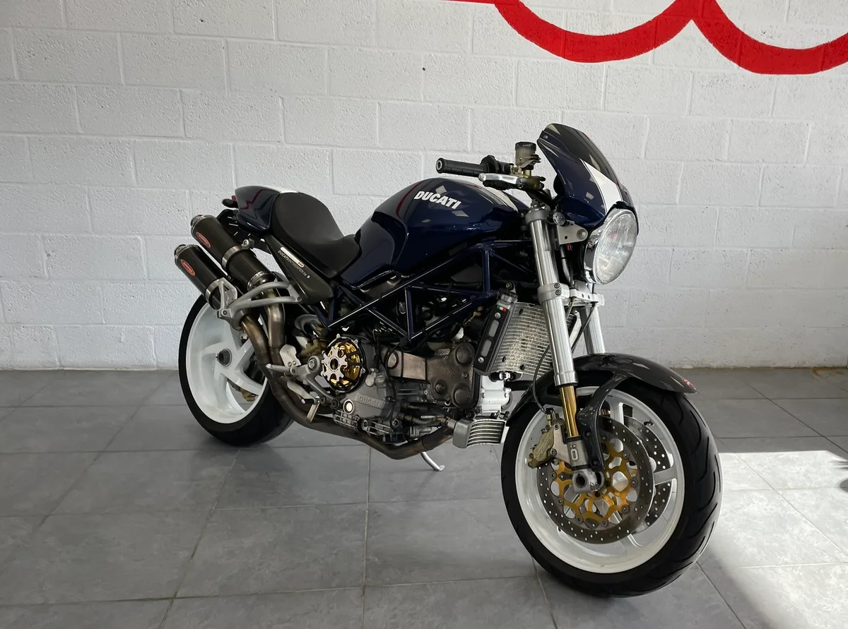 Ducati Monster 2005 — photo 1