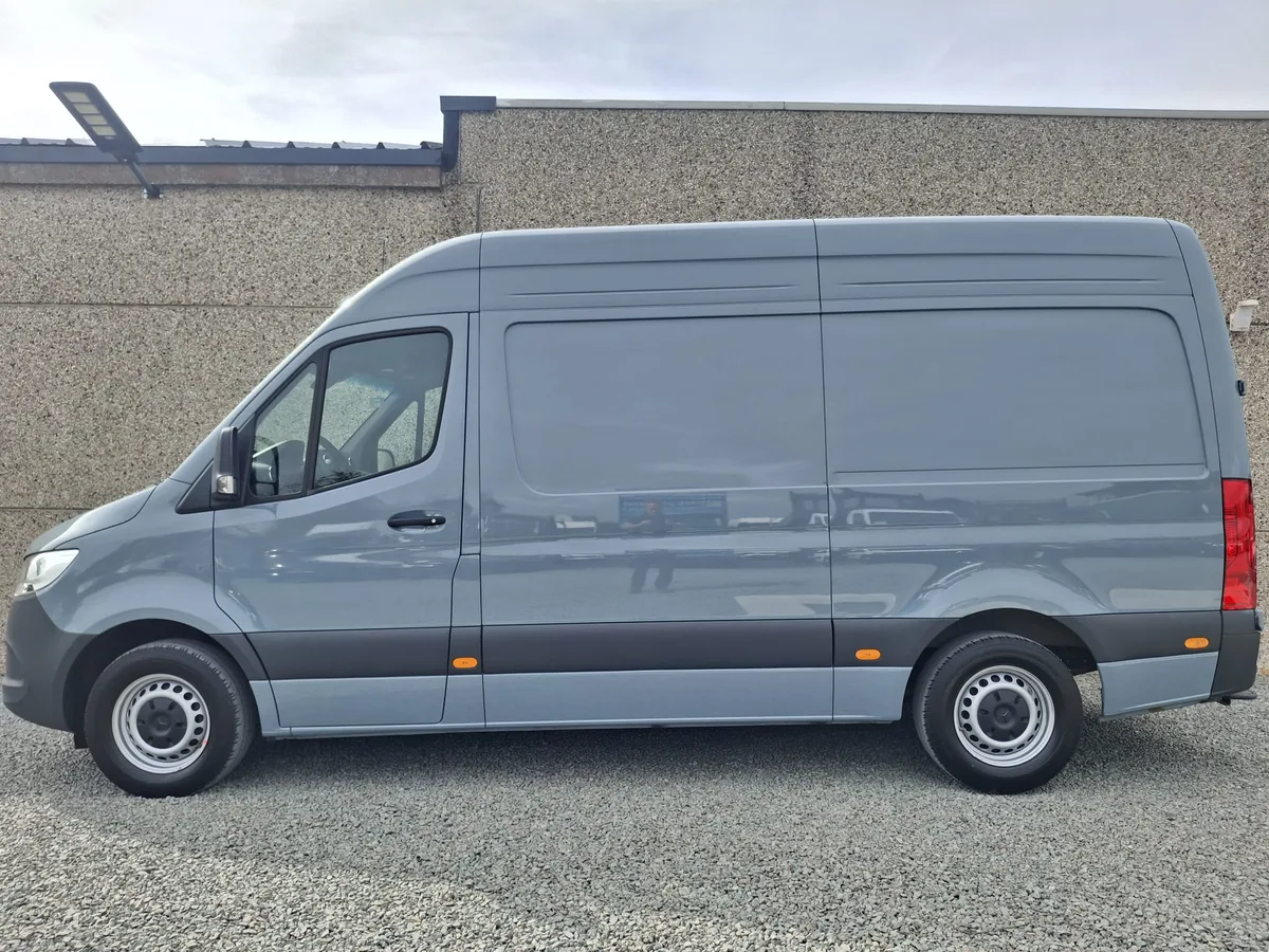 Mercedes-Benz Sprinter Fourgon 2025 — photo 3