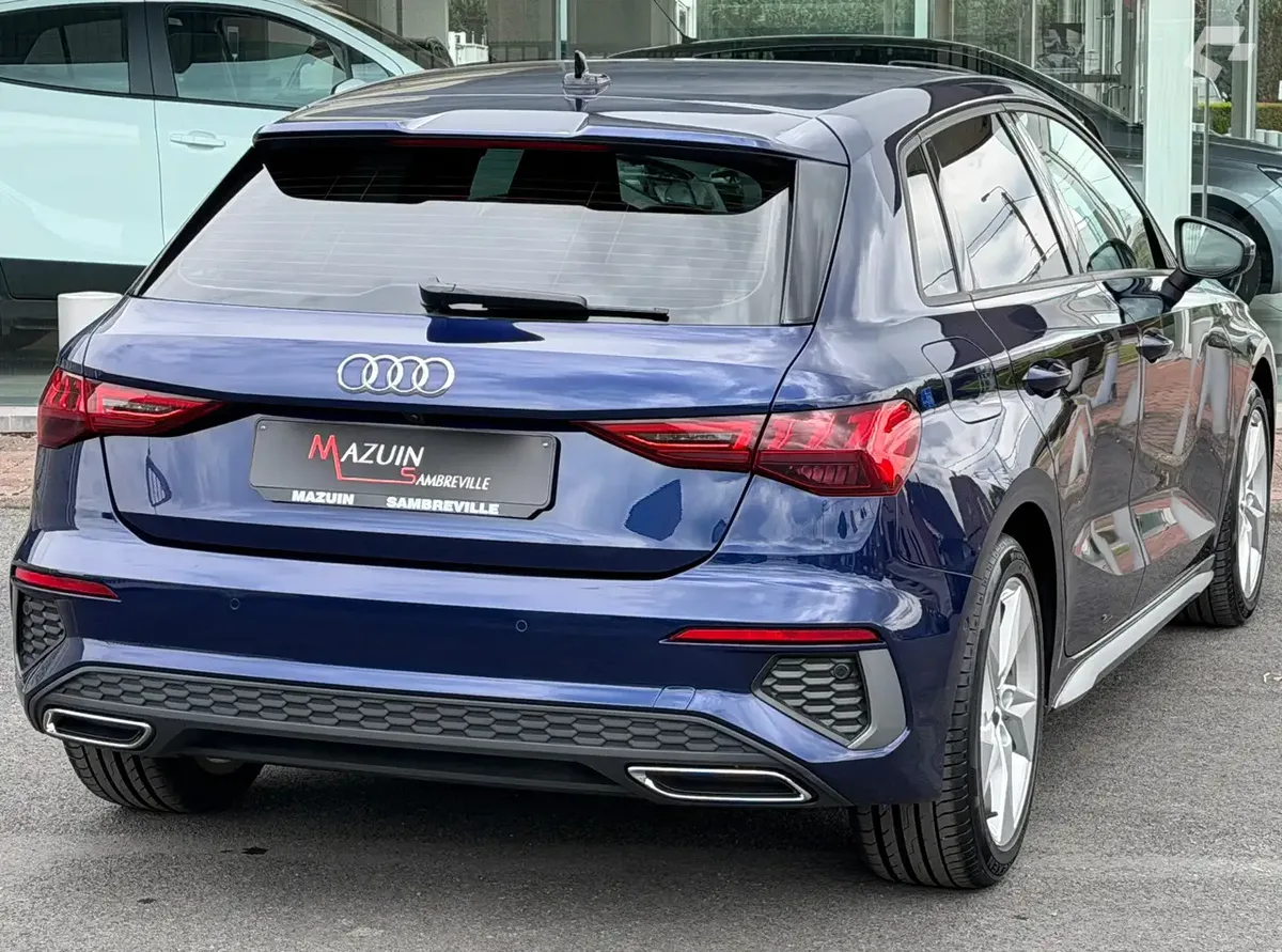 Audi A3 2021 — photo 2