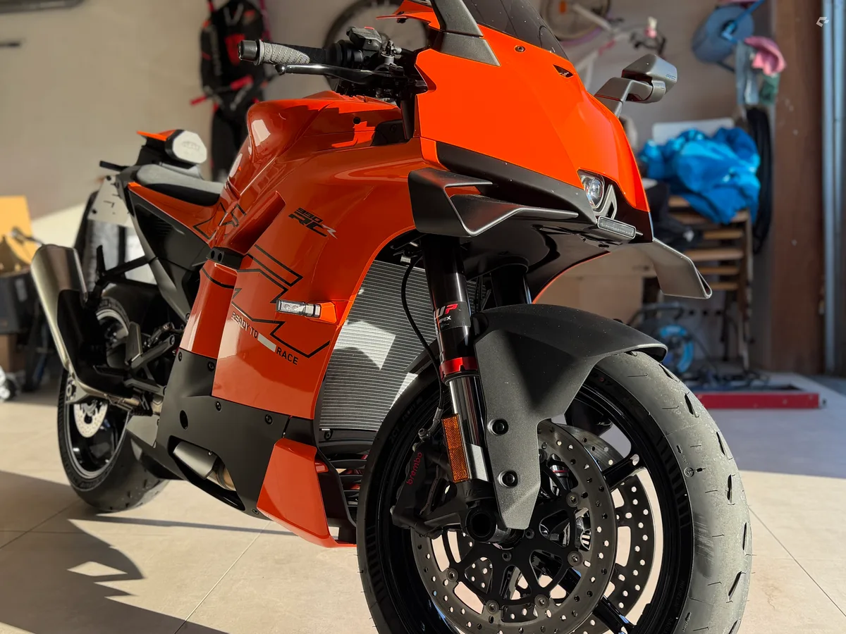 KTM 990 RC R 2026 — photo 1