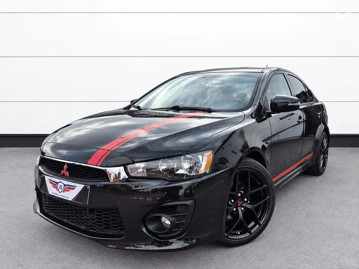 Mitsubishi Lancer 2016 — photo 1