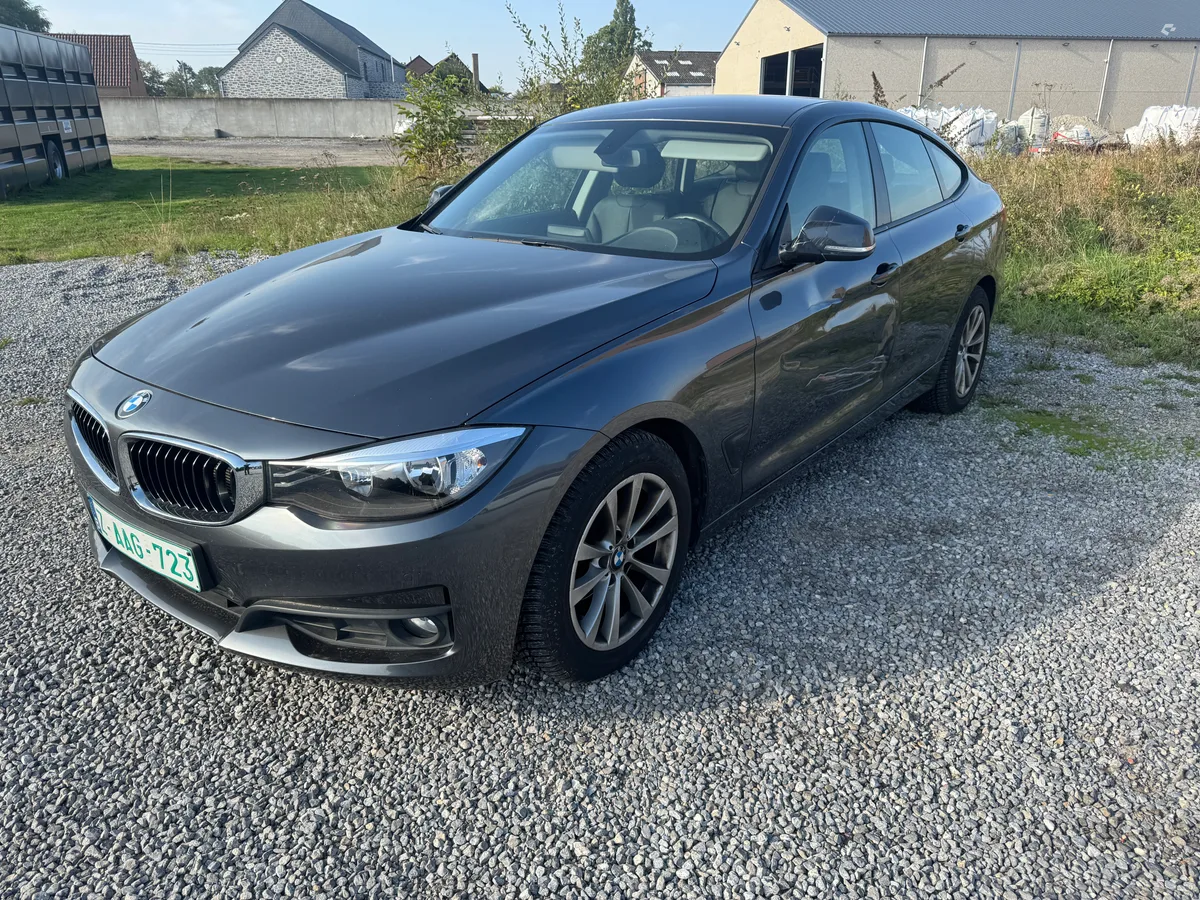 BMW Série 3 2013 — photo 1