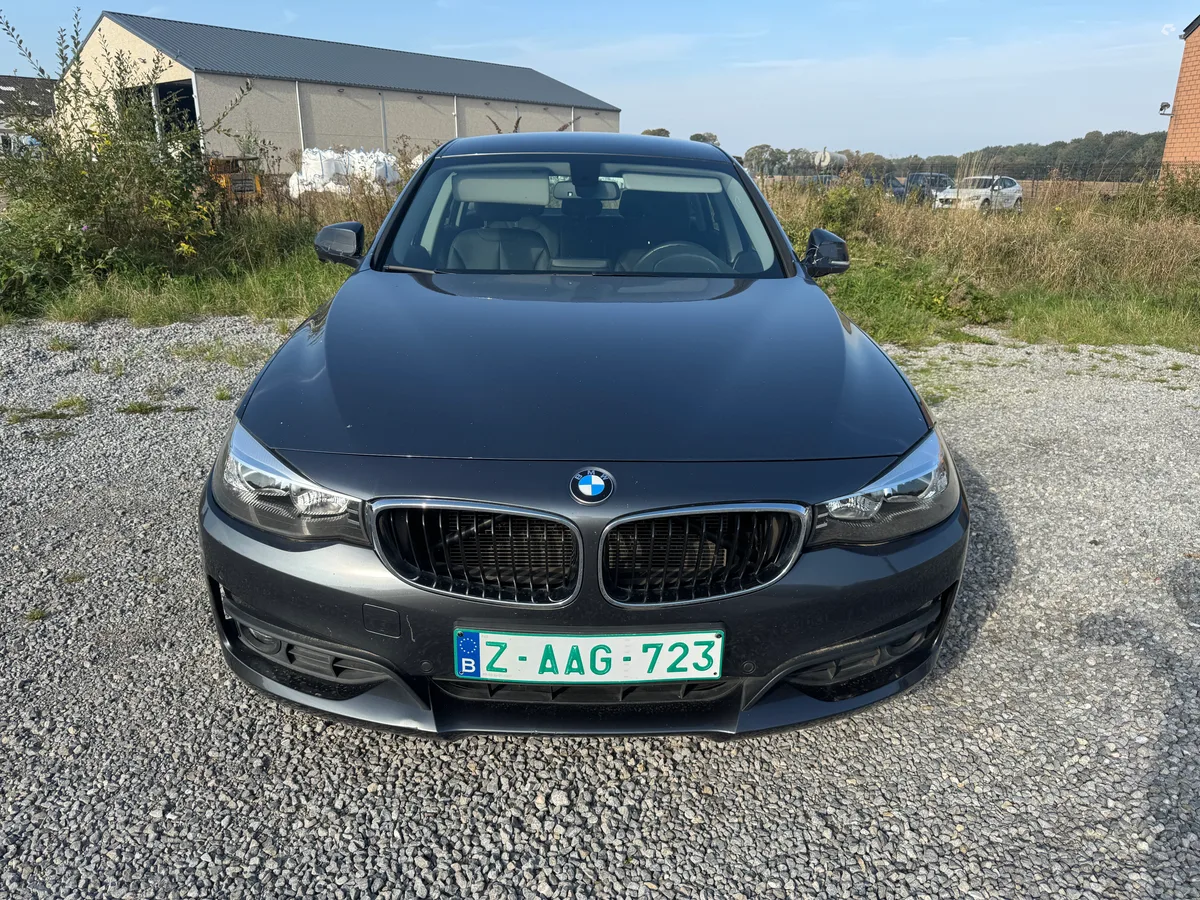 BMW Série 3 2013 — photo 2