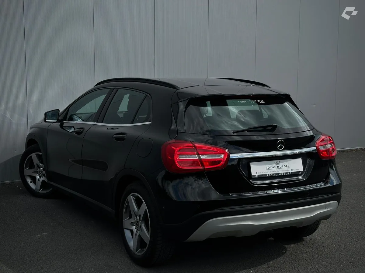 Mercedes-Benz GLA 2015 — photo 4