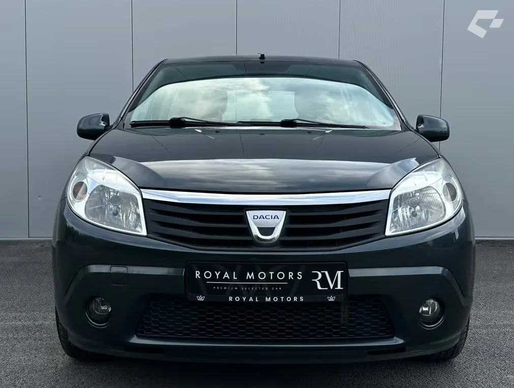 Dacia Sandero 2011 — photo 3