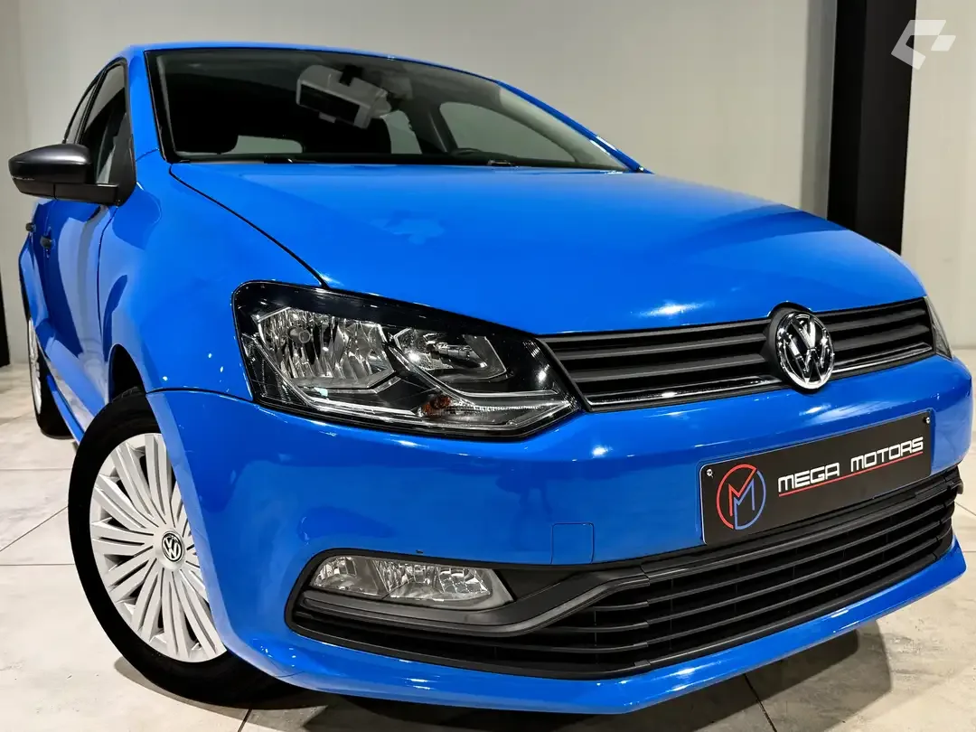 Volkswagen Polo 2015 — photo 1