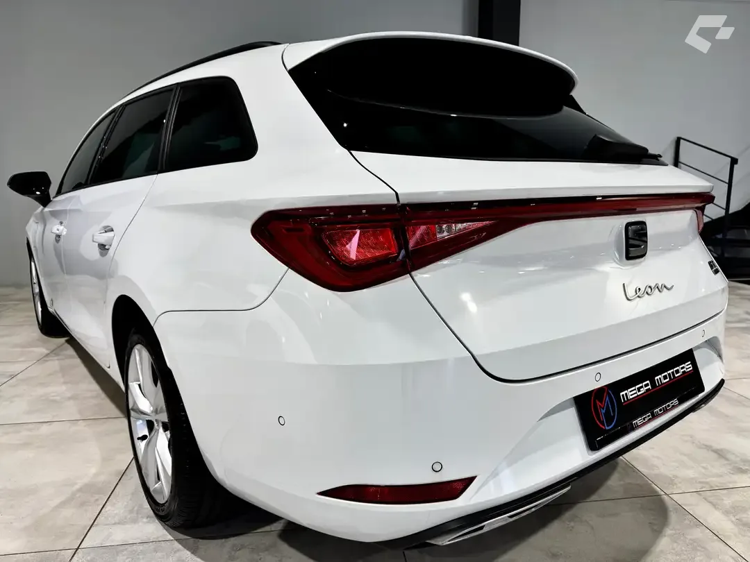 SEAT Leon 2021 — photo 2