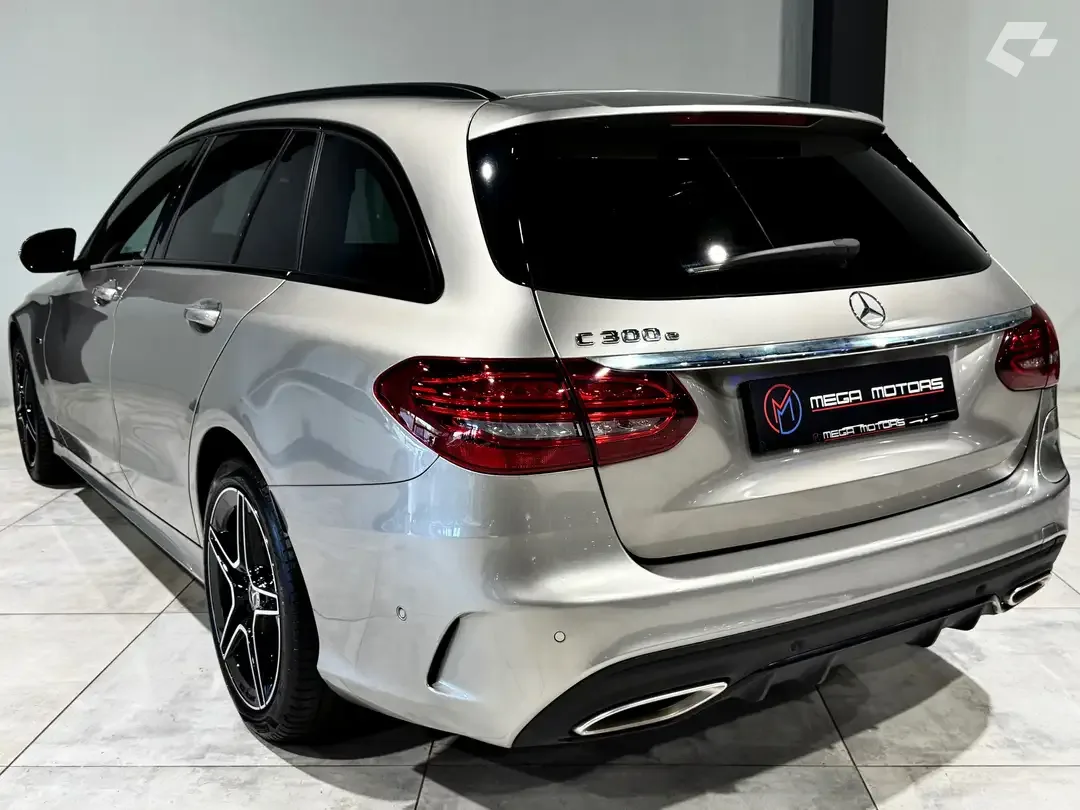 Mercedes-Benz Classe C 2021 — photo 2