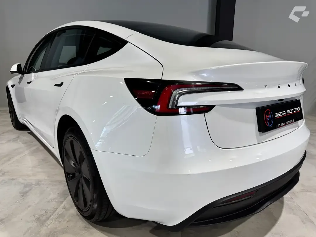 Tesla model 3 2023 — photo 2