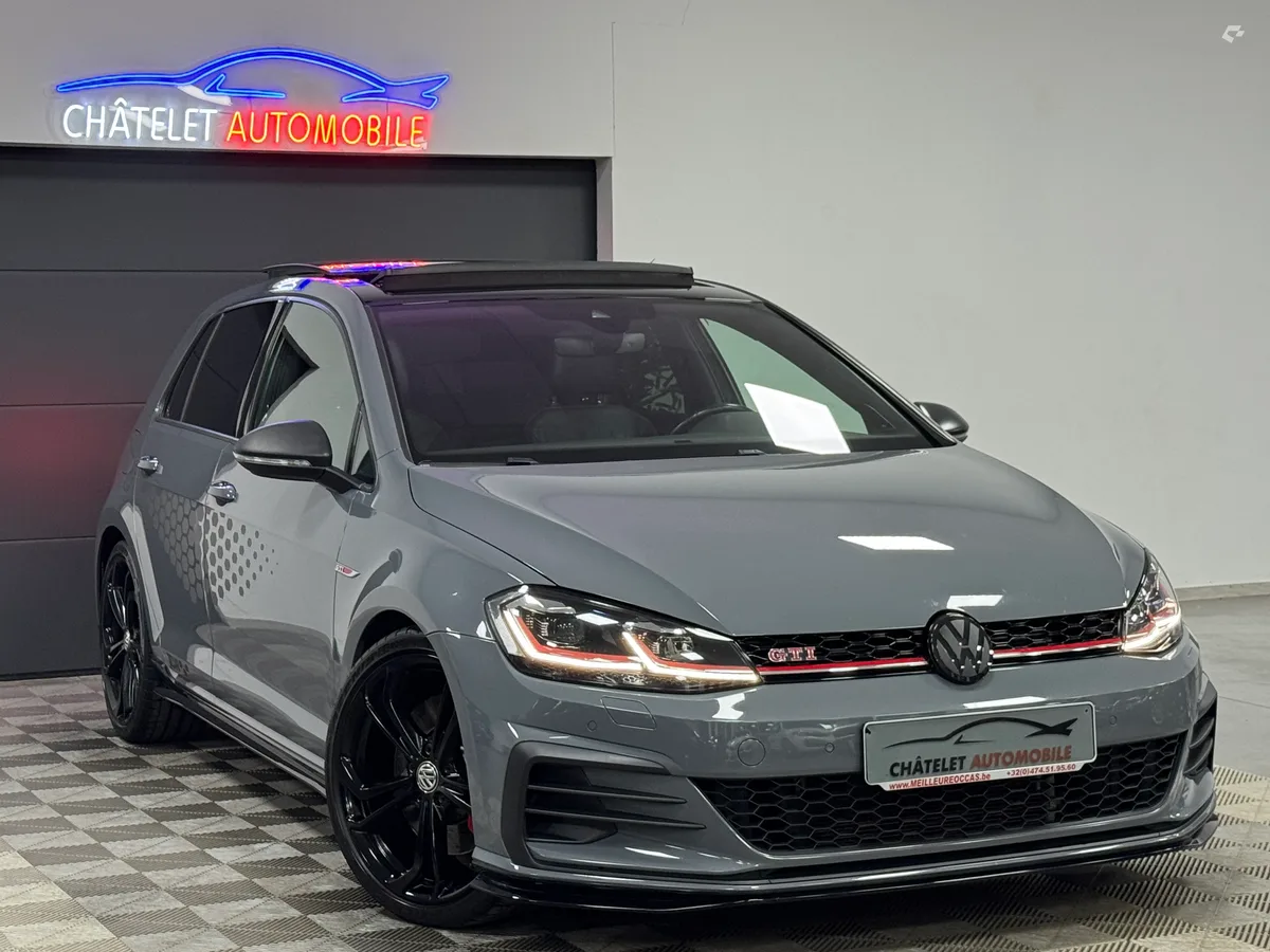 Volkswagen Golf 2019 — photo 1