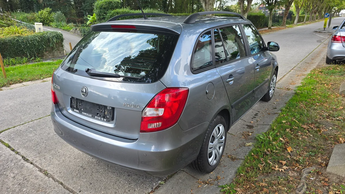 Skoda Fabia 2013 — photo 3