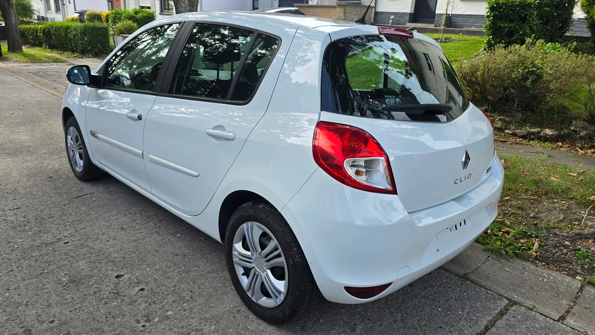 Renault Clio 2013 — photo 4
