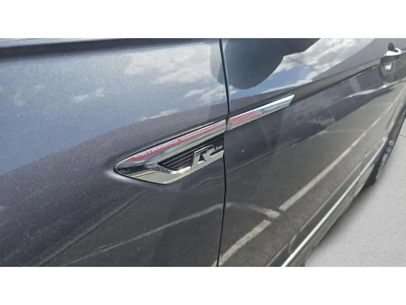 Volkswagen Tiguan 2019 — photo 3