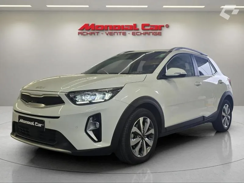Kia Stonic 2023 — photo 1