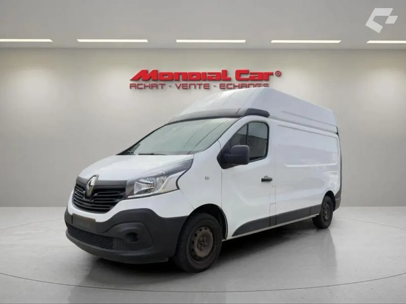 Renault Trafic 2018 — photo 1