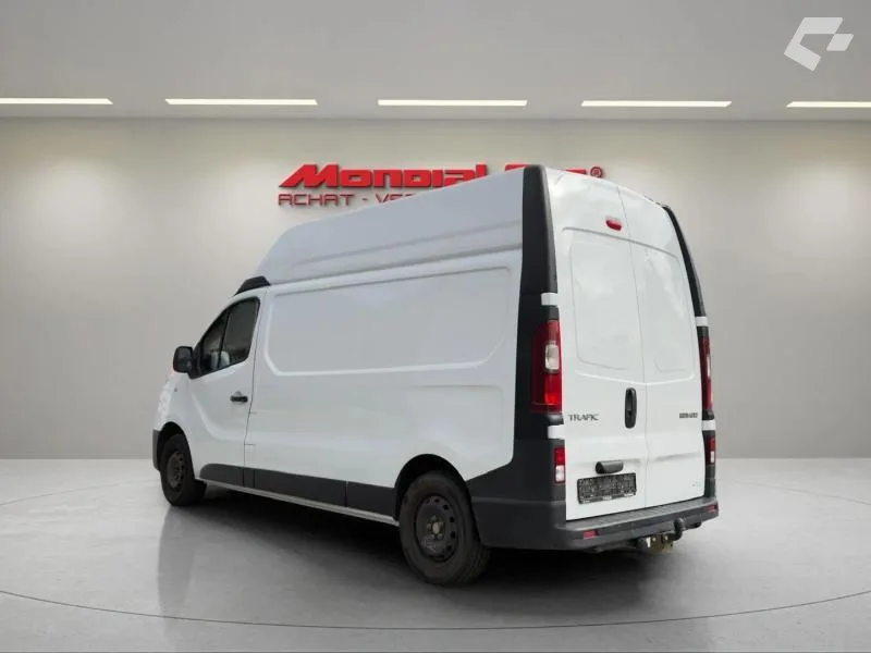 Renault Trafic 2018 — photo 3