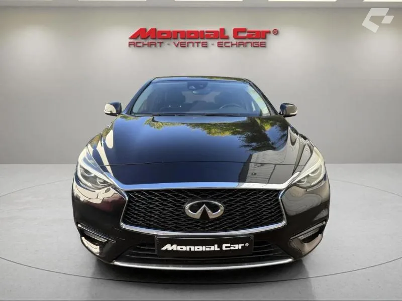Infiniti Q30 2017 — photo 2