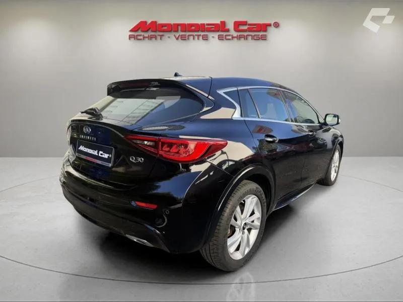 Infiniti Q30 2017 — photo 4