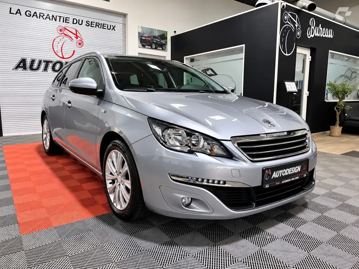 Peugeot 308 2016 — photo 1
