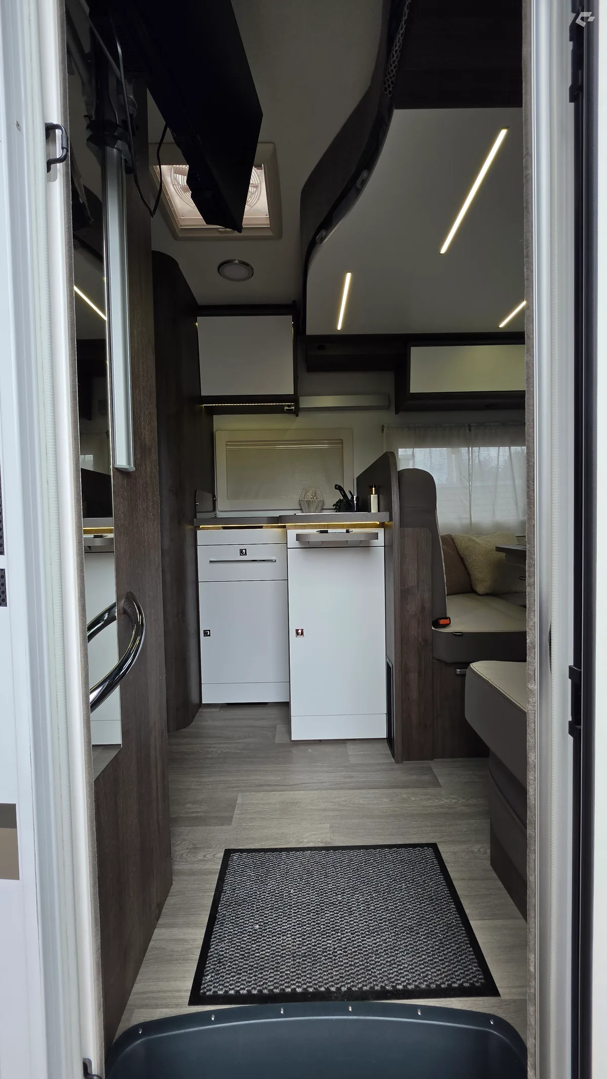 Ford Benimar Tessoro 463 2026 — photo 2