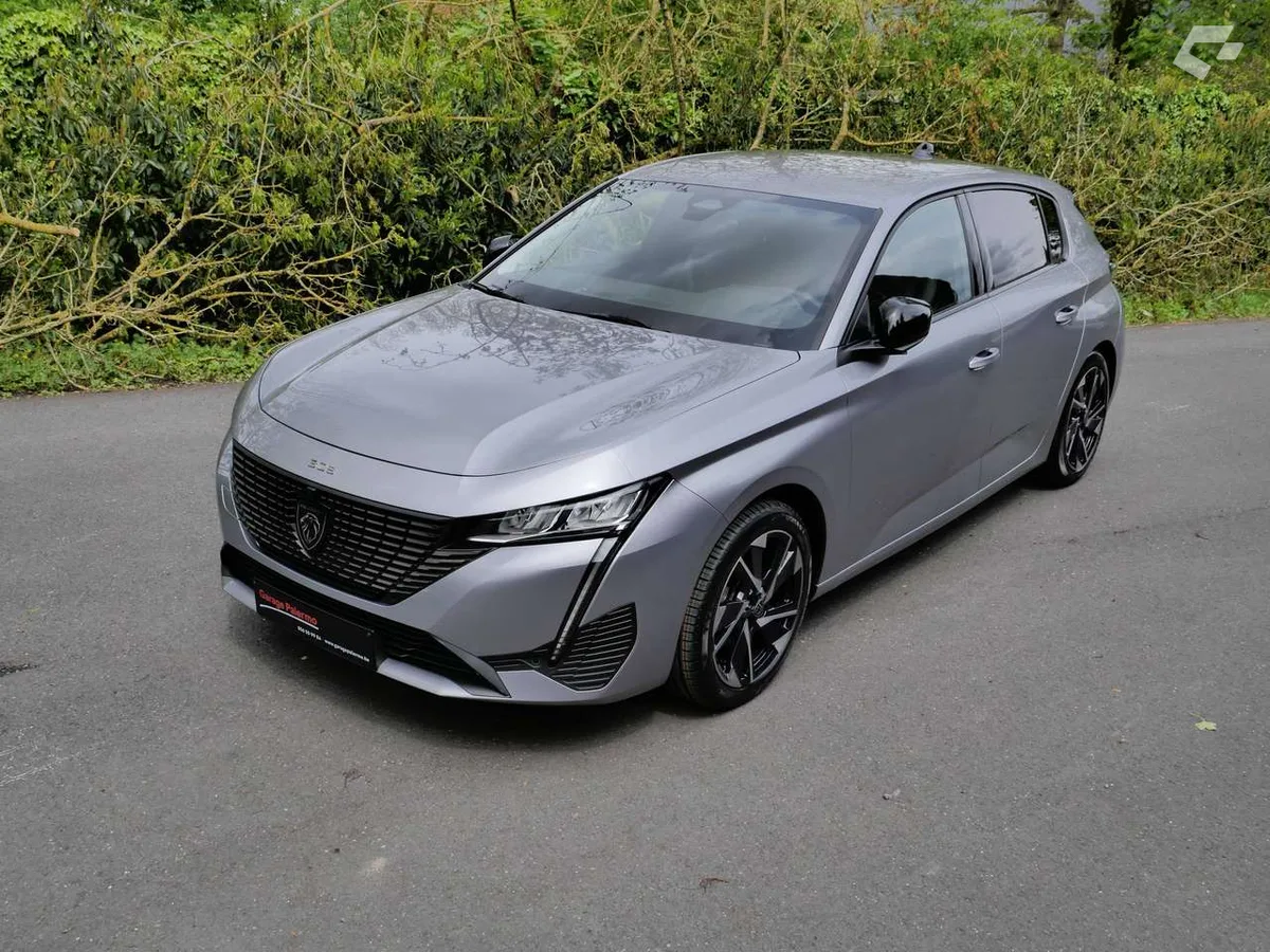 Peugeot 308 2023 — photo 1