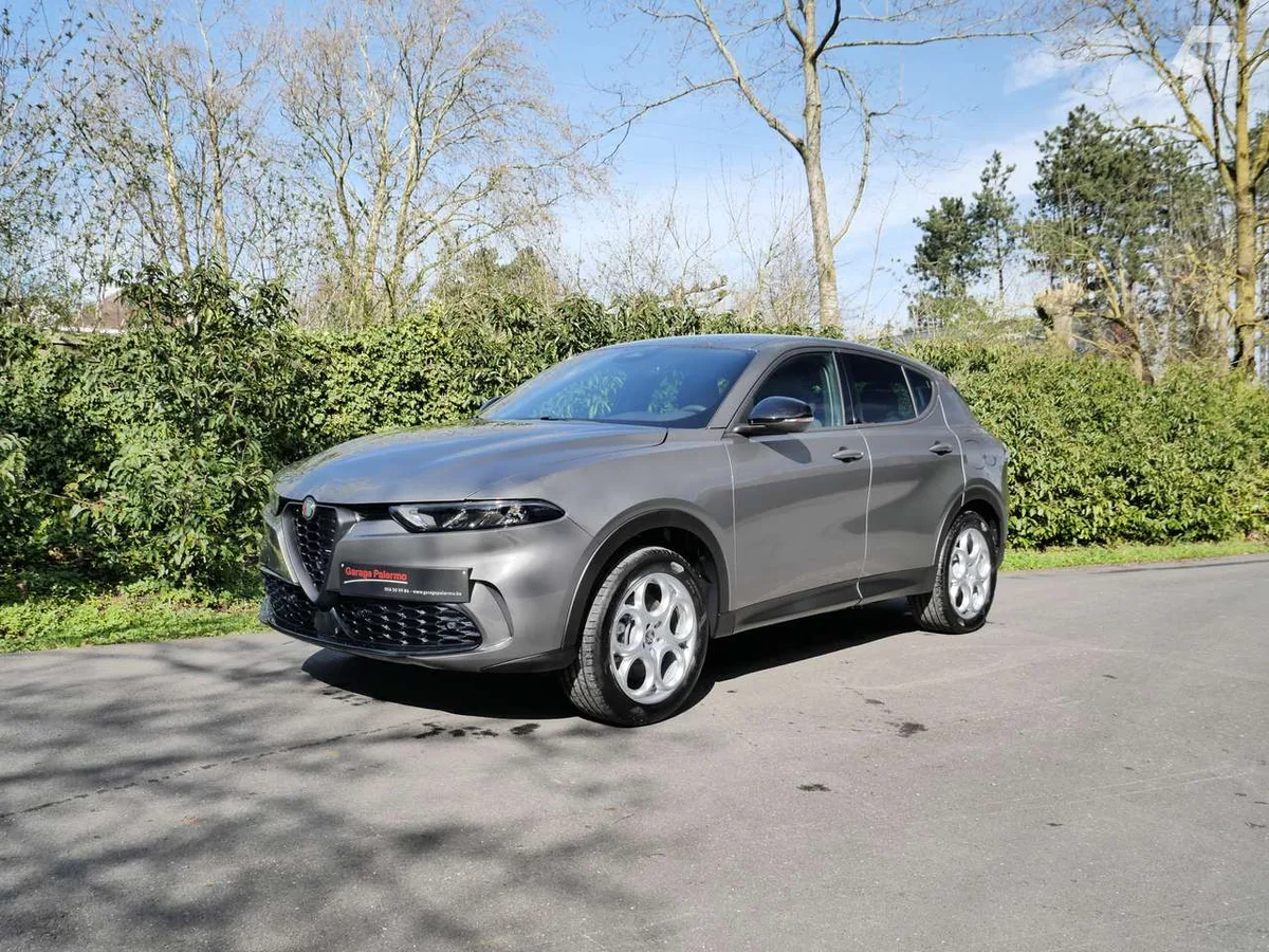 Alfa Romeo Tonale 2025 — photo 1