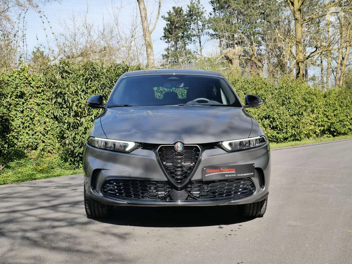 Alfa Romeo Tonale 2025 — photo 2