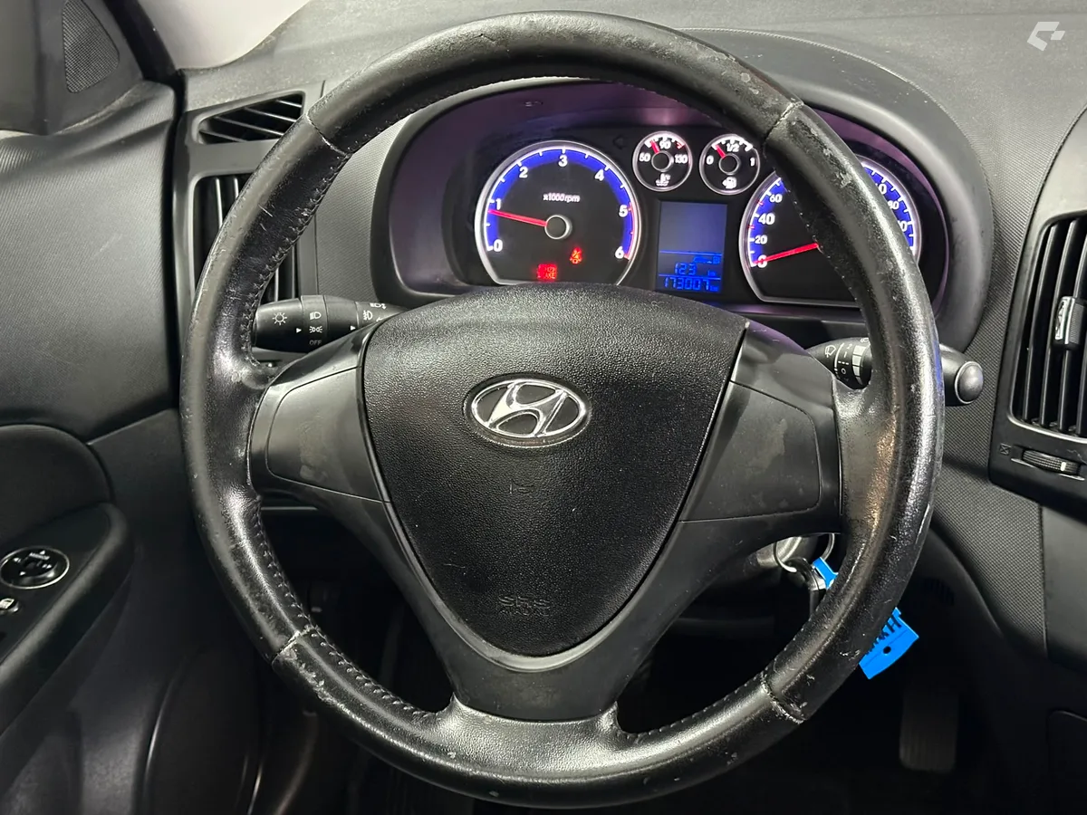 Hyundai i30 2010 — photo 4