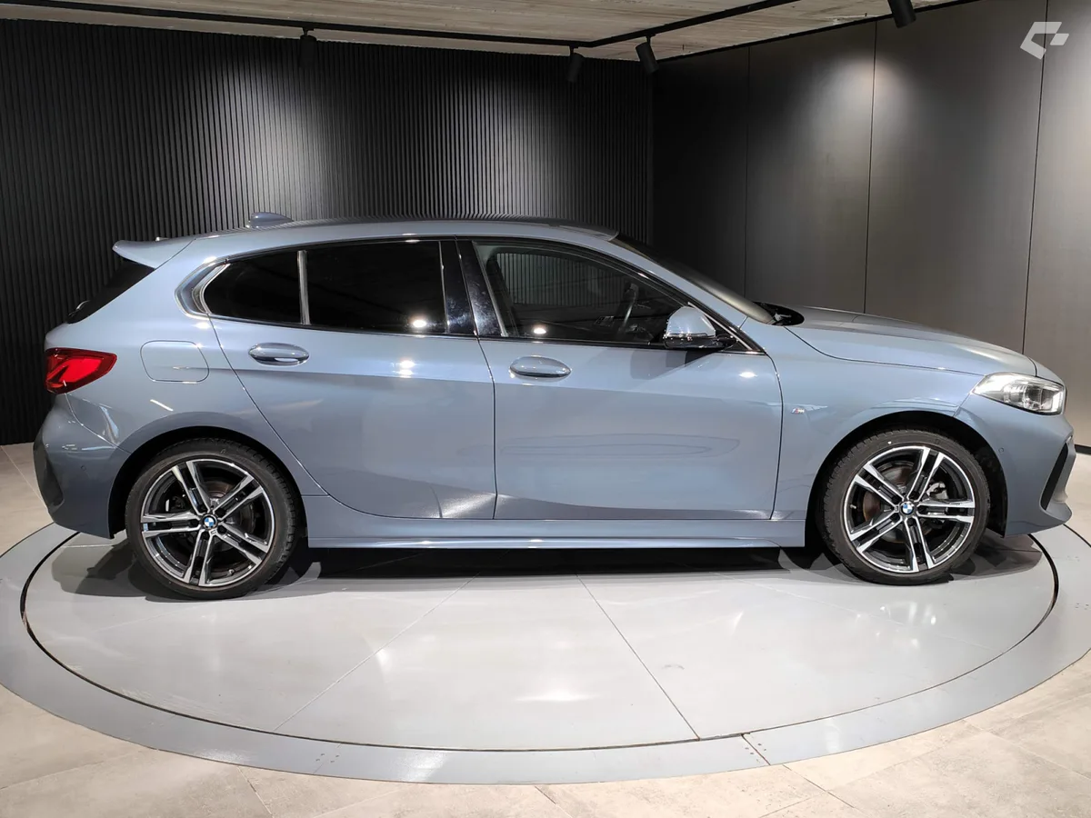 BMW 118 2021 — photo 2
