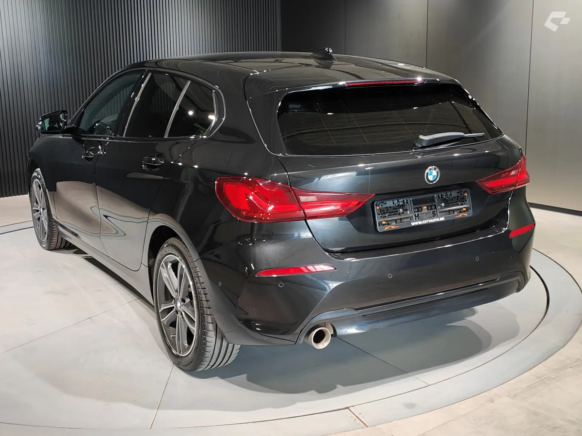 BMW 118 2023 — photo 4