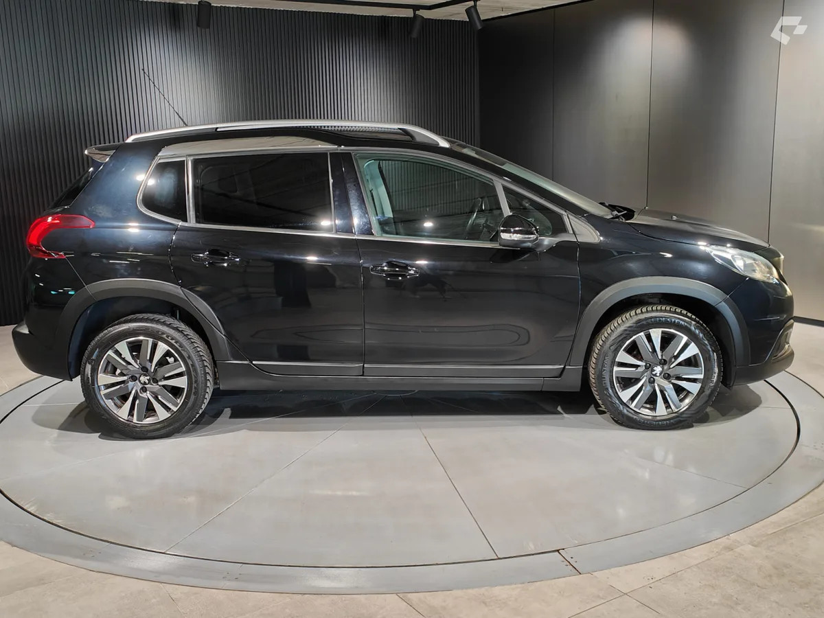 Peugeot 2008 2017 — photo 2