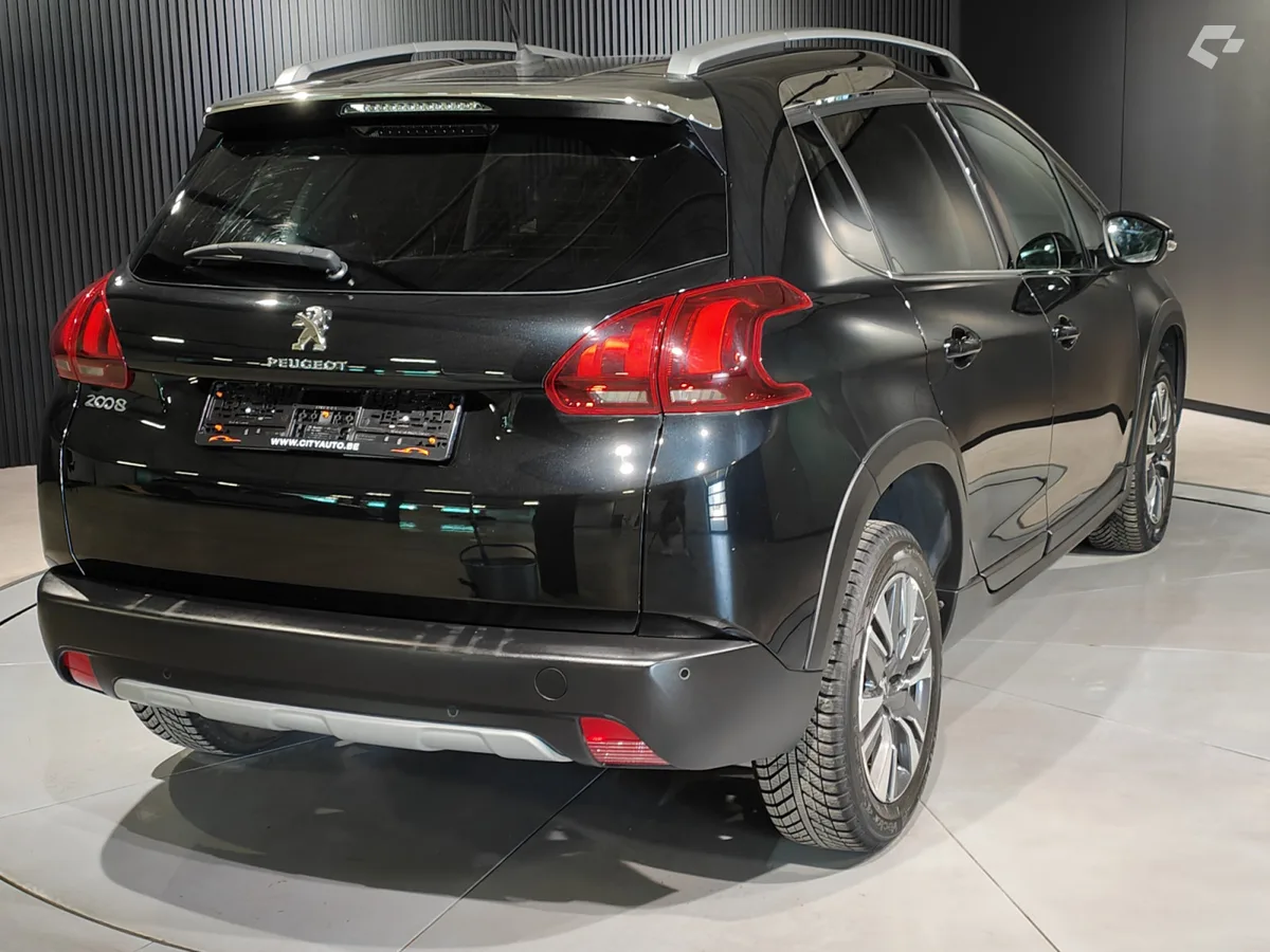 Peugeot 2008 2017 — photo 3