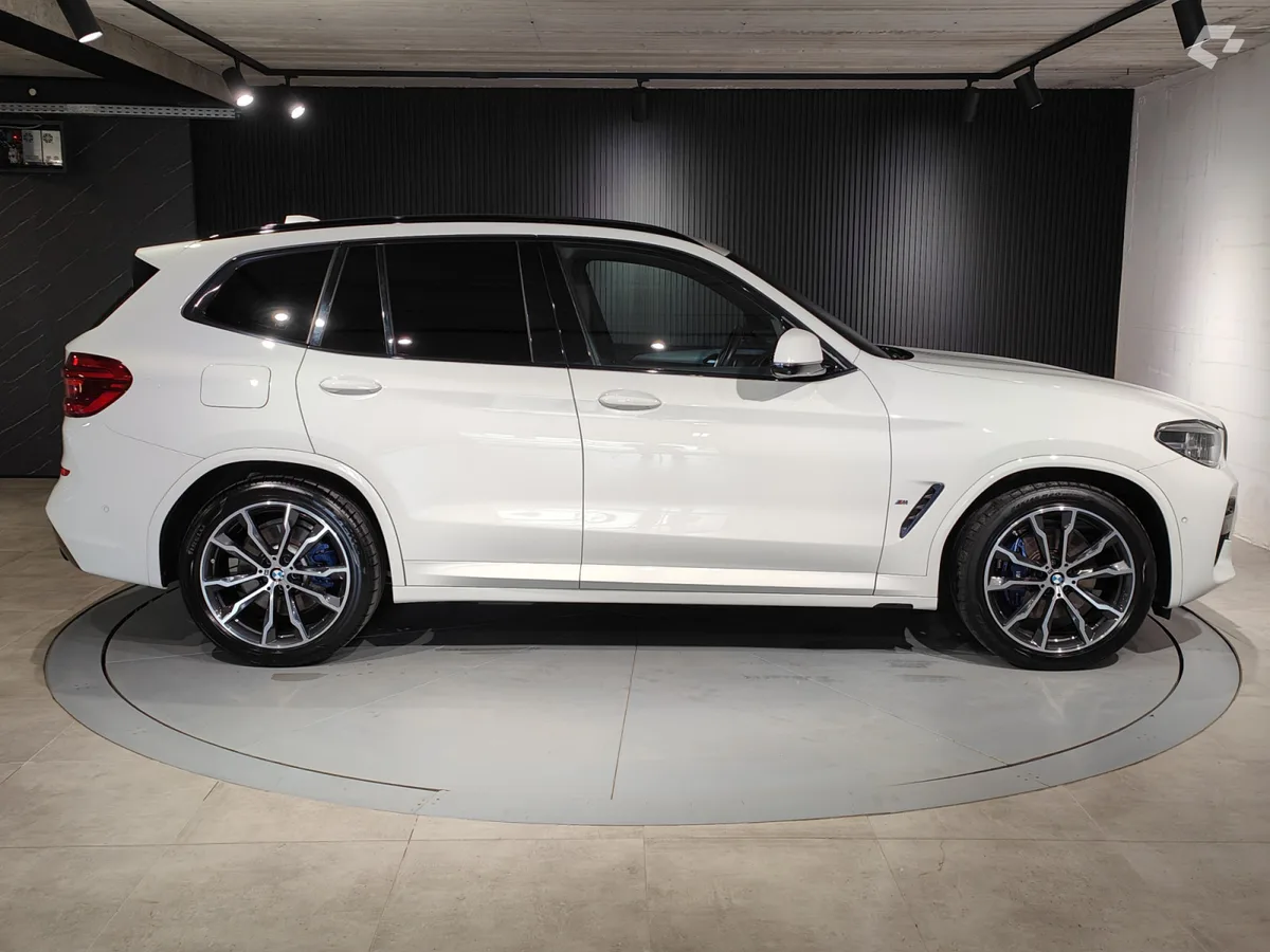 BMW X3 2021 — photo 2