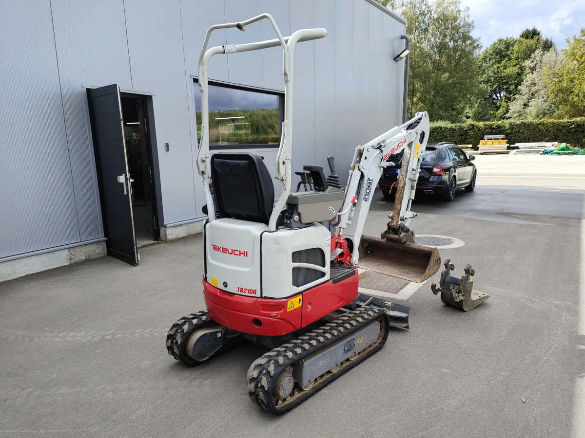 Takeuchi Tb210r 2019 — photo 3