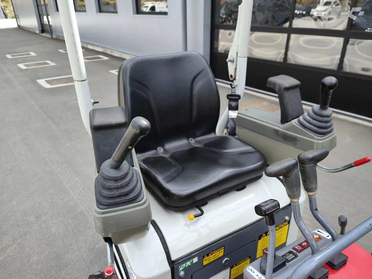 Takeuchi Tb210r 2019 — photo 4