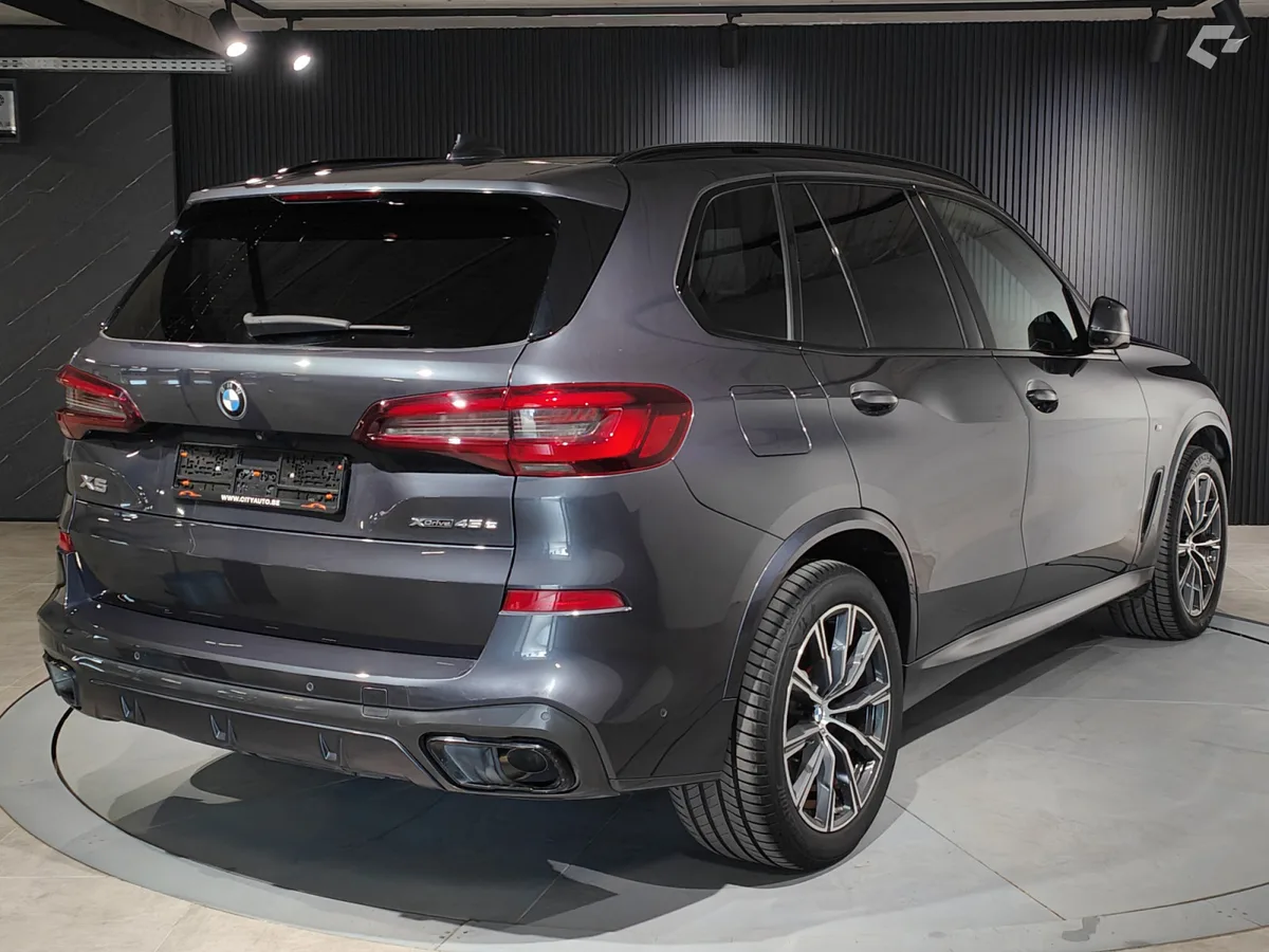 BMW X5 2021 — photo 3