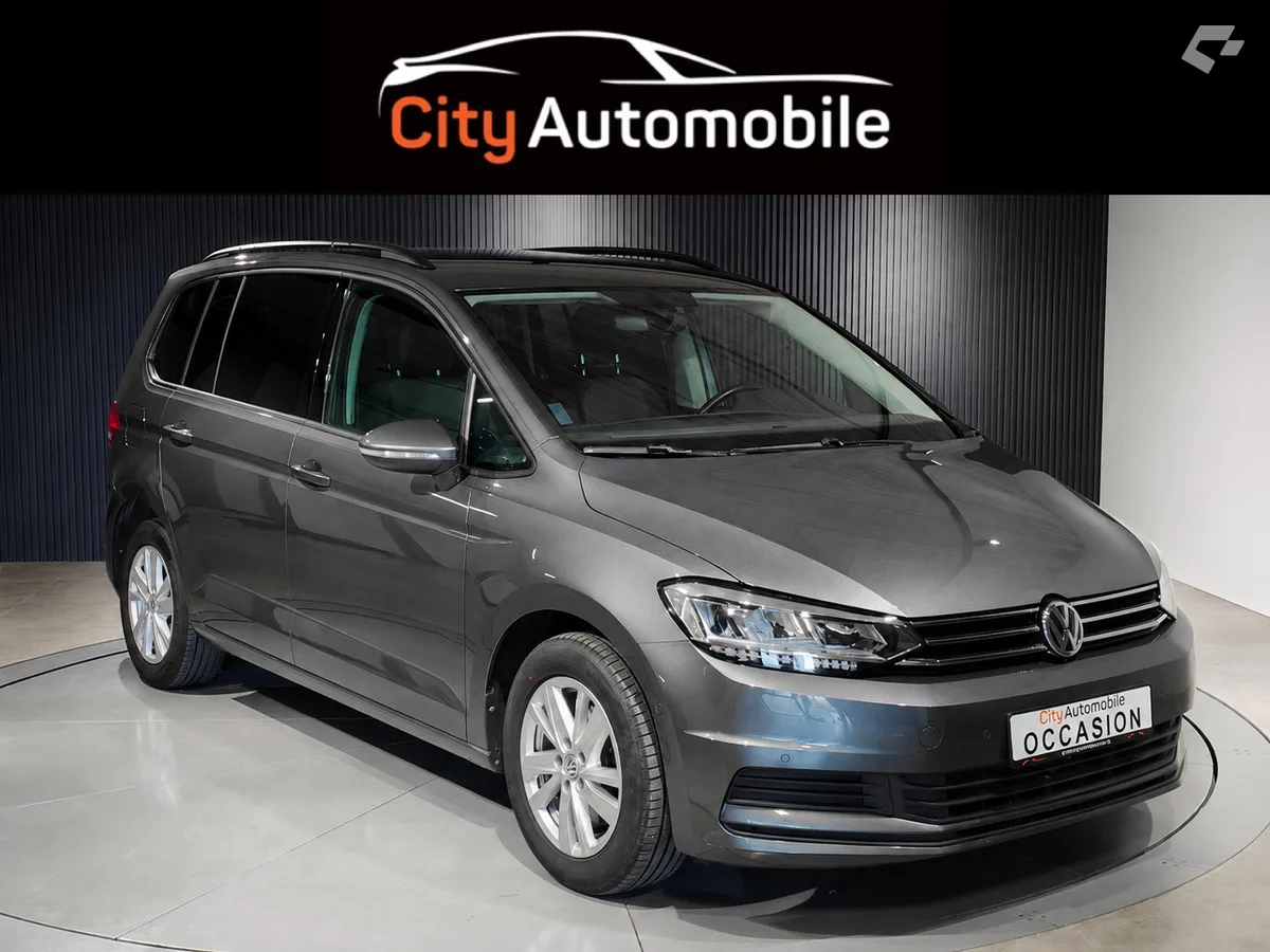 Volkswagen Touran 2019 — photo 1