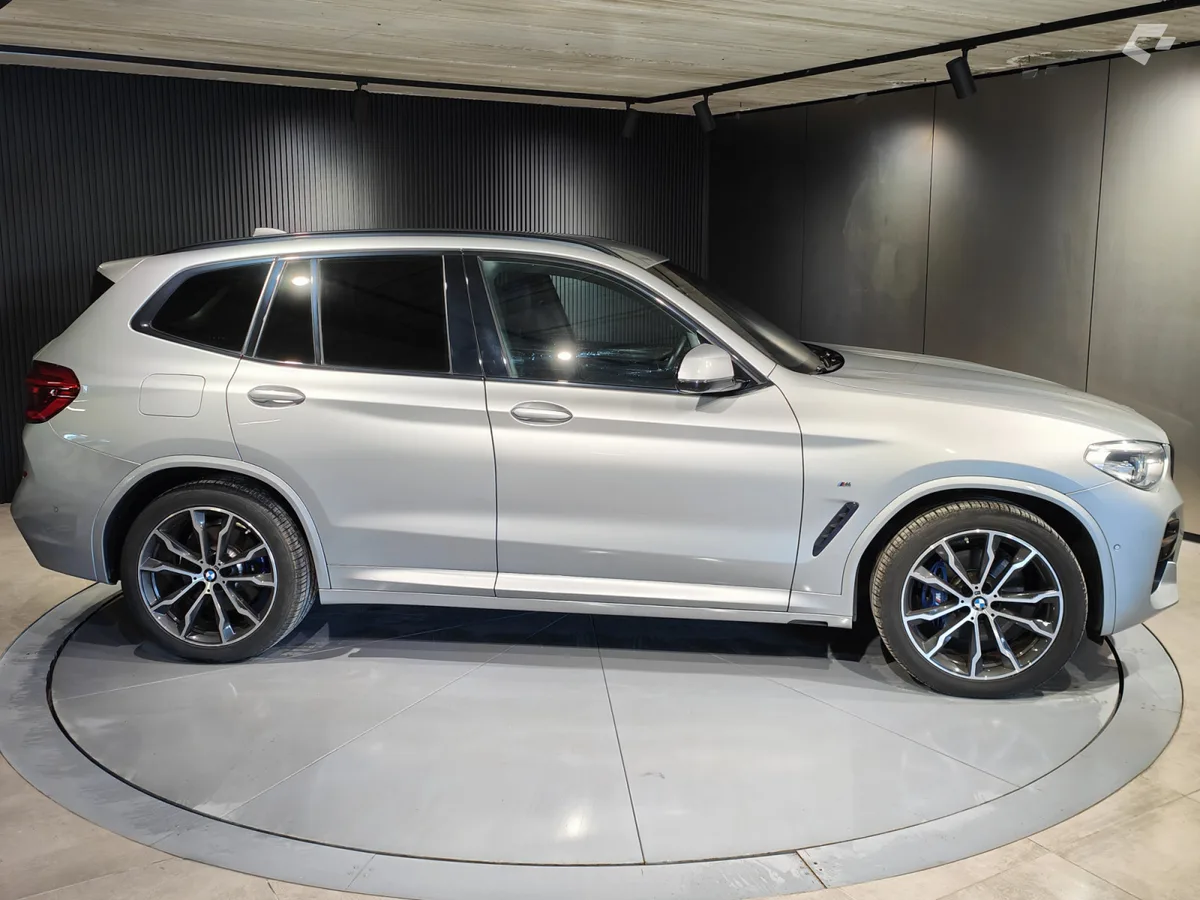 BMW X3 2021 — photo 2