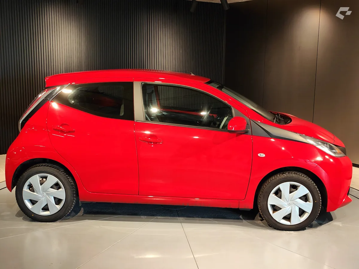 Toyota Aygo 2018 — photo 2