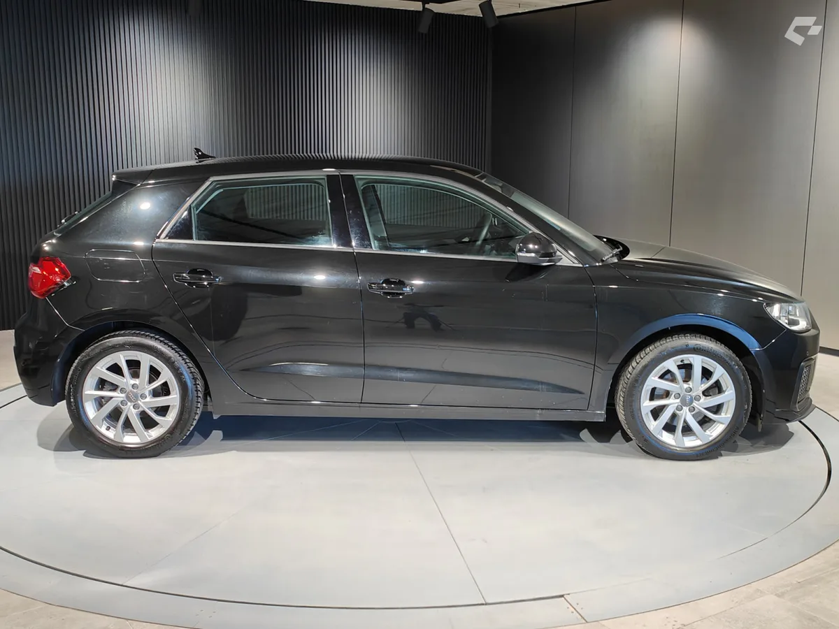 Audi A1 2020 — photo 2