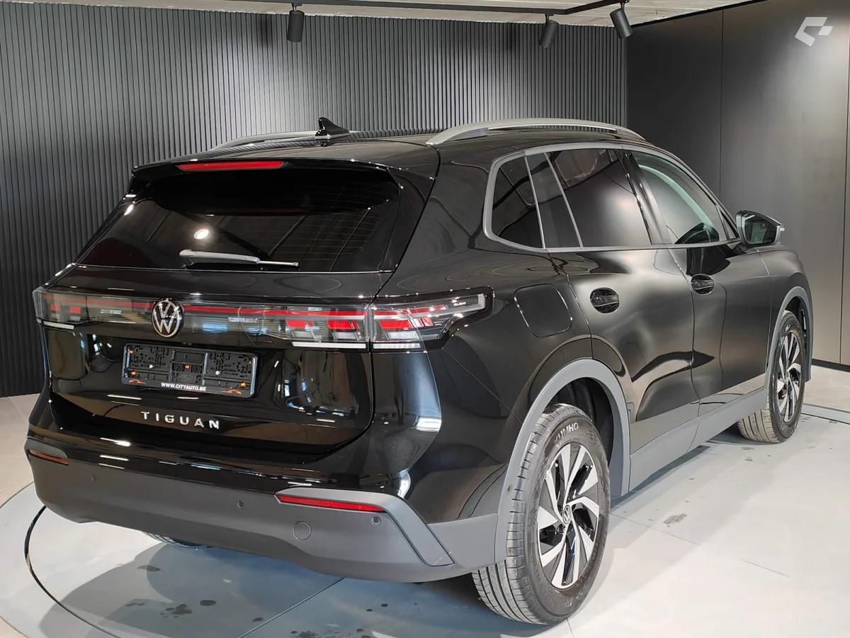 Volkswagen Tiguan 2025 — photo 3