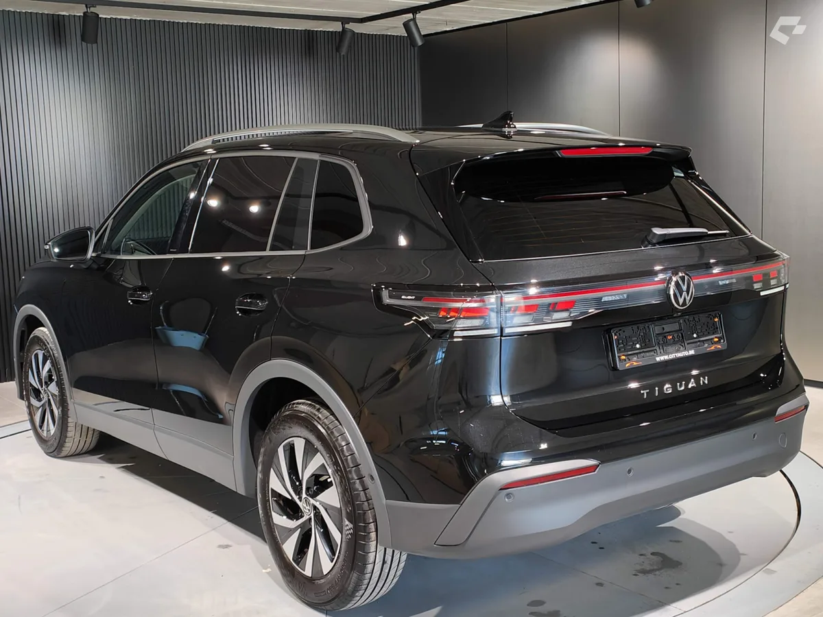Volkswagen Tiguan 2025 — photo 4
